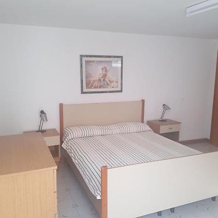 Ws Economy Rooms & Apartment Gallipoli Exterior photo