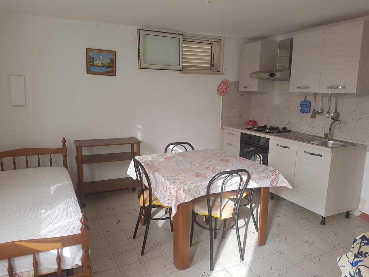 Ws Economy Rooms & Apartment Gallipoli Exterior photo